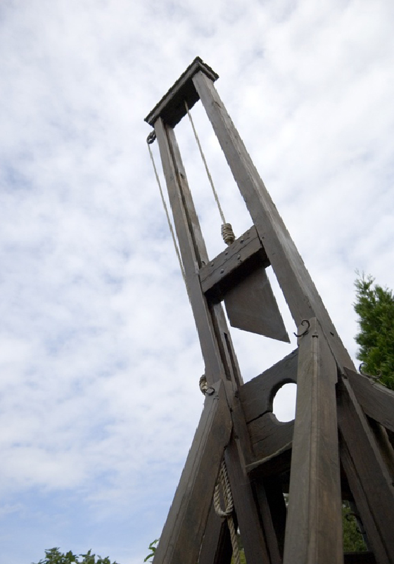 Guillotine
